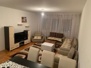 Big spacious apartment in Pej center with WI-FI
